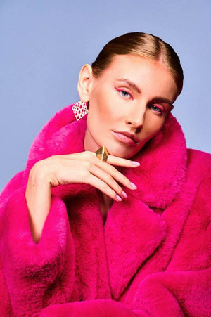 Happiness Dame Earrings Model