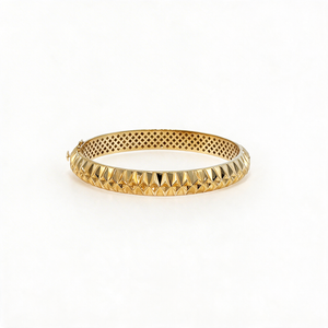 Diamond Mirage Pyramid Textured Bangle